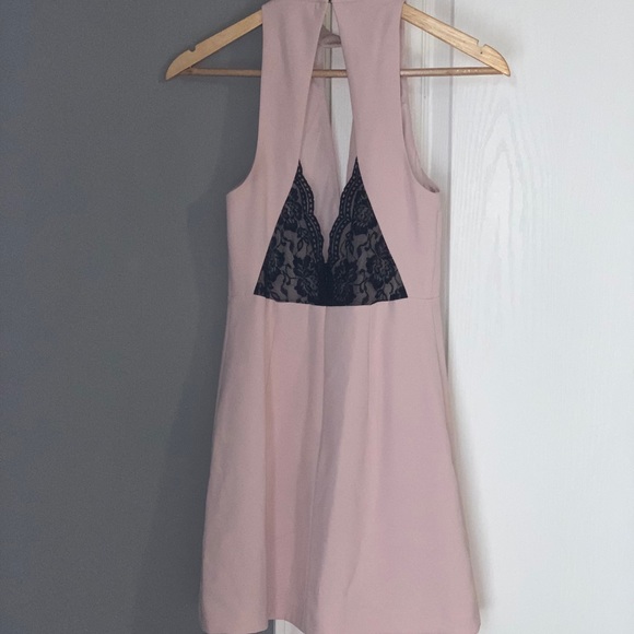 Dresses - Picture 2 of 2